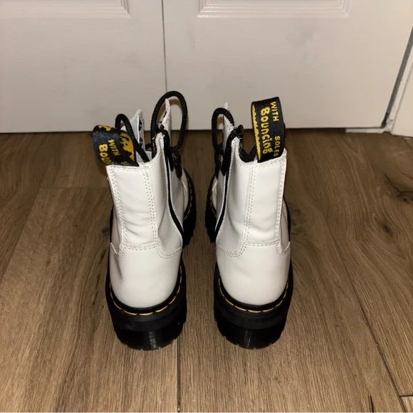 DR MARTENS JADON BOOT
SMOOTH LEATHER
PLATFORMS - Picture 5 of 5